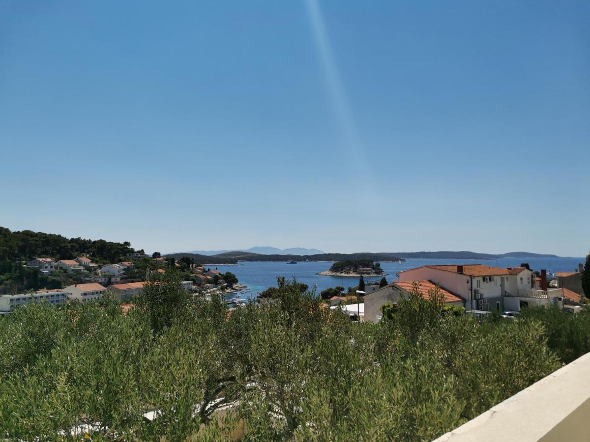 Apartment Buzolic Đảo Hvar Ngoại thất bức ảnh