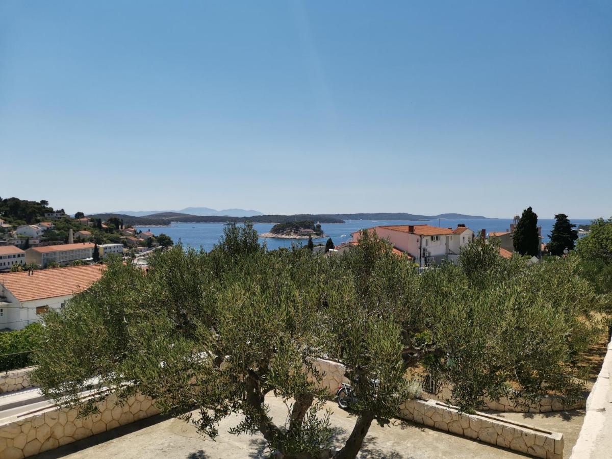 Apartment Buzolic Đảo Hvar Ngoại thất bức ảnh